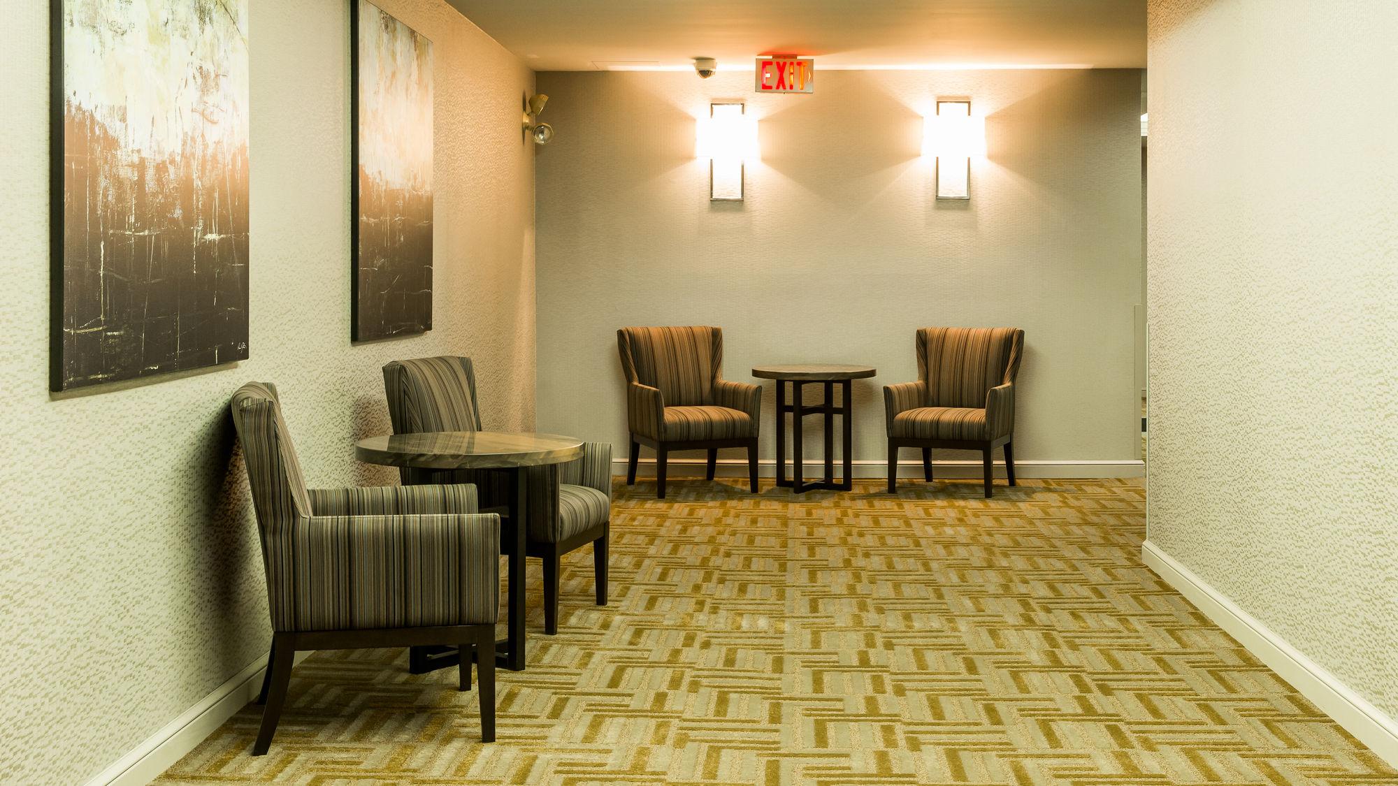 Courtyard By Marriott Kitchener Hotel ภายนอก รูปภาพ