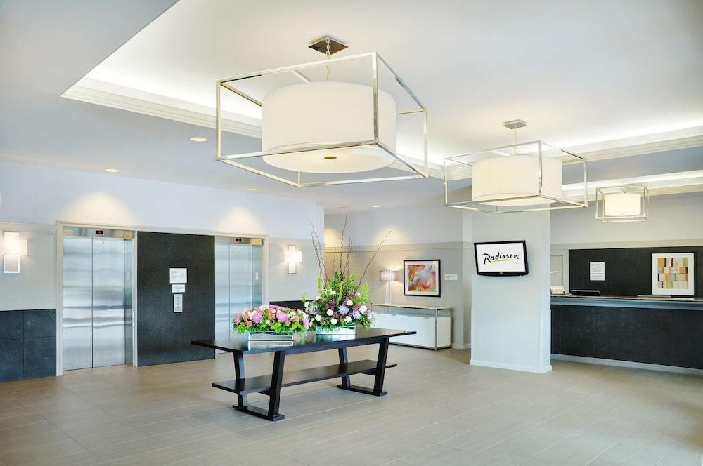 Courtyard By Marriott Kitchener Hotel ภายนอก รูปภาพ