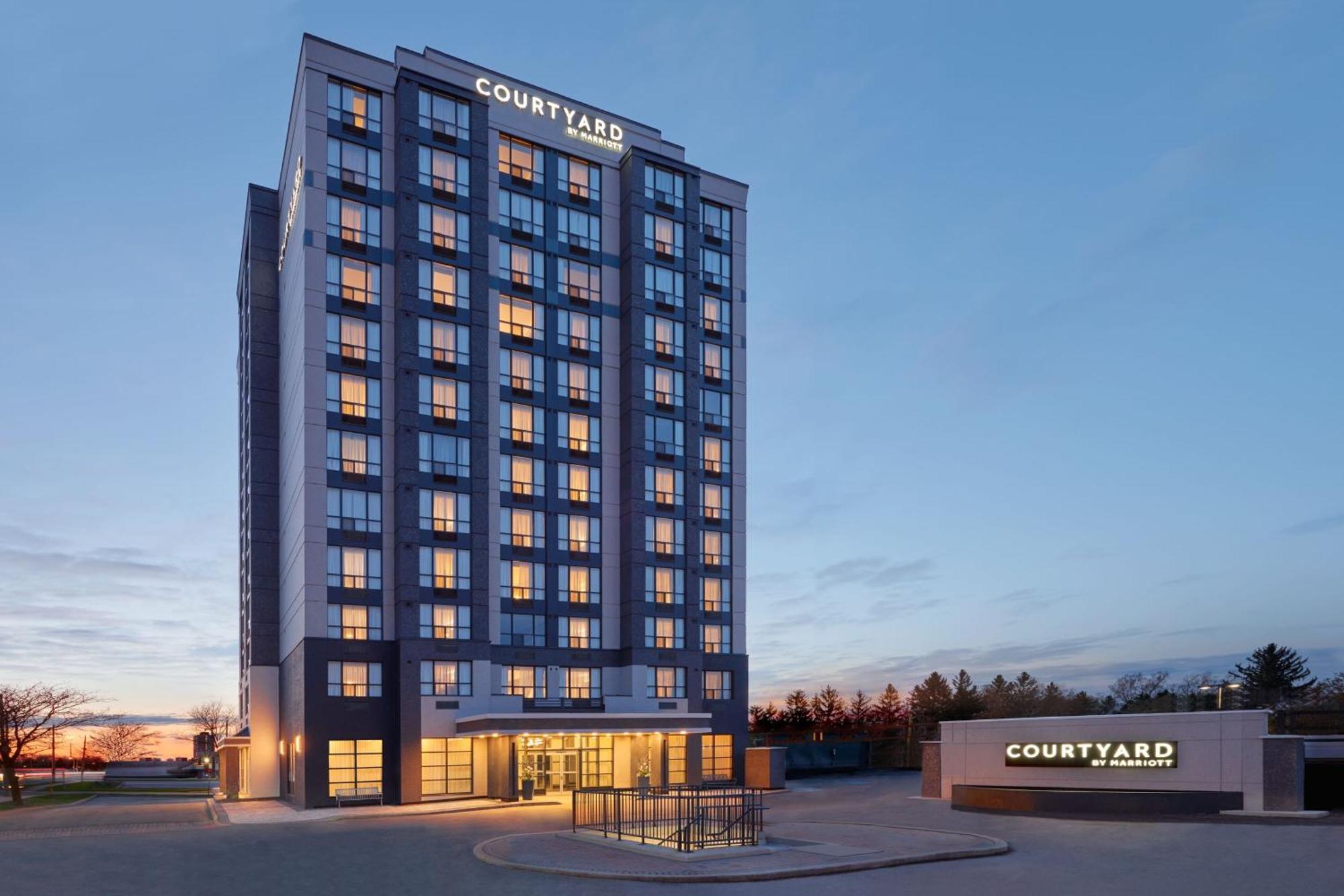 Courtyard By Marriott Kitchener Hotel ภายนอก รูปภาพ